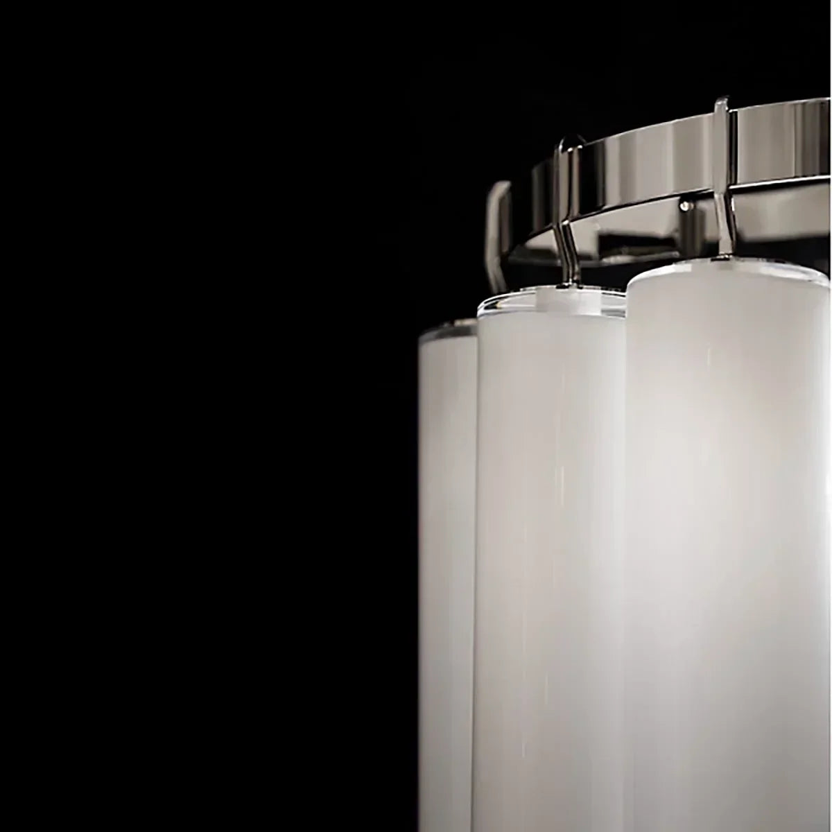 HA Morna Round Pendant