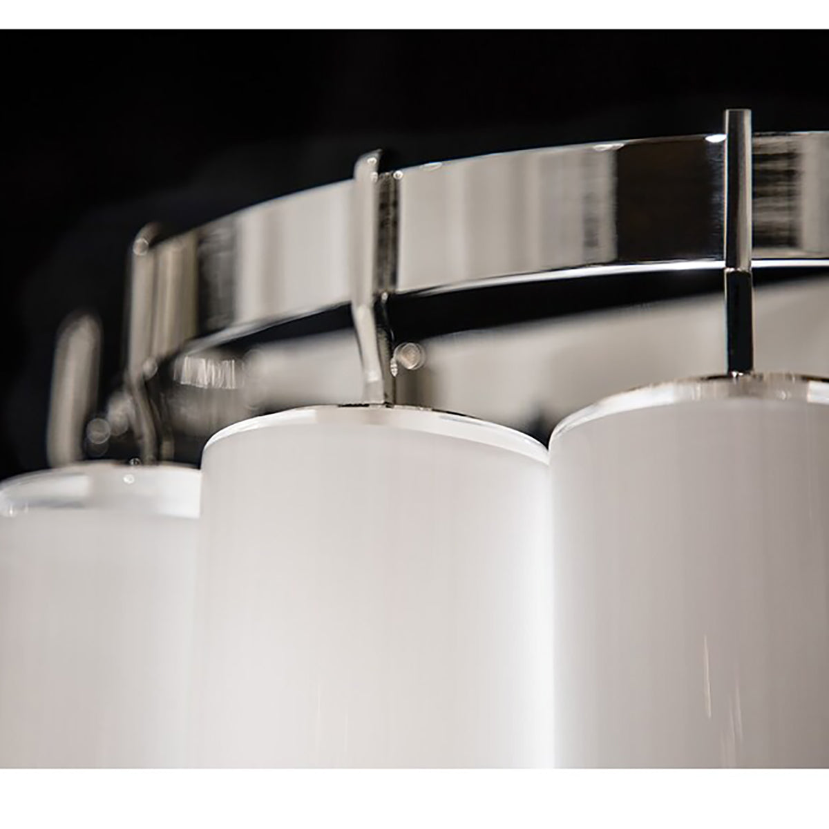 HA Morna Round Pendant