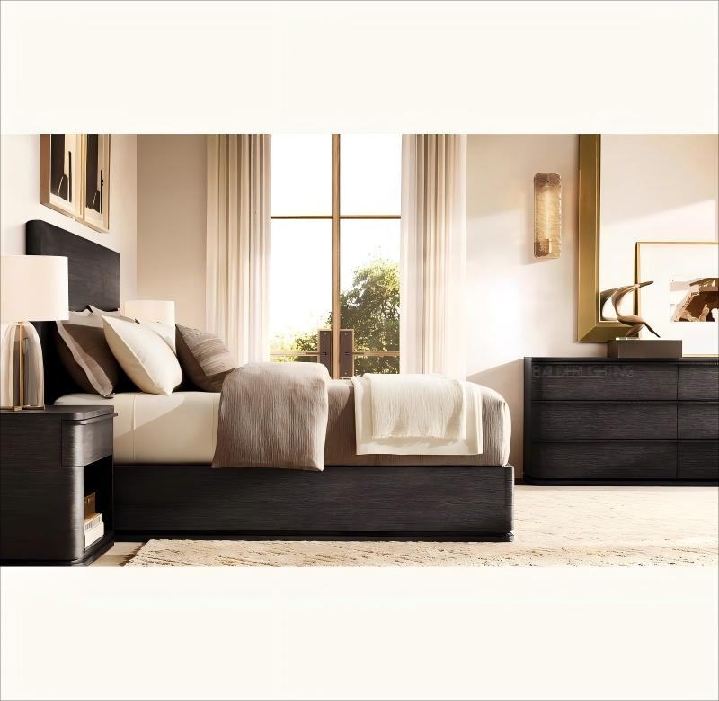 Elegant Calame Glass Wall Sconce with Burnished Brass Finish