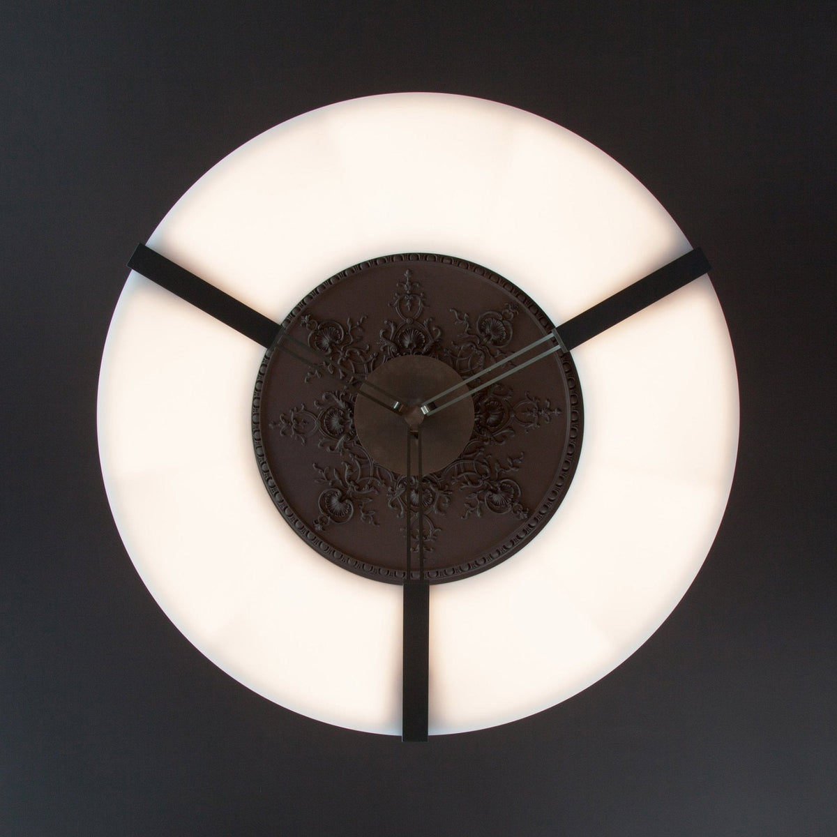 Alabaster Halo Pendant Light – Black & White LED Chandelier