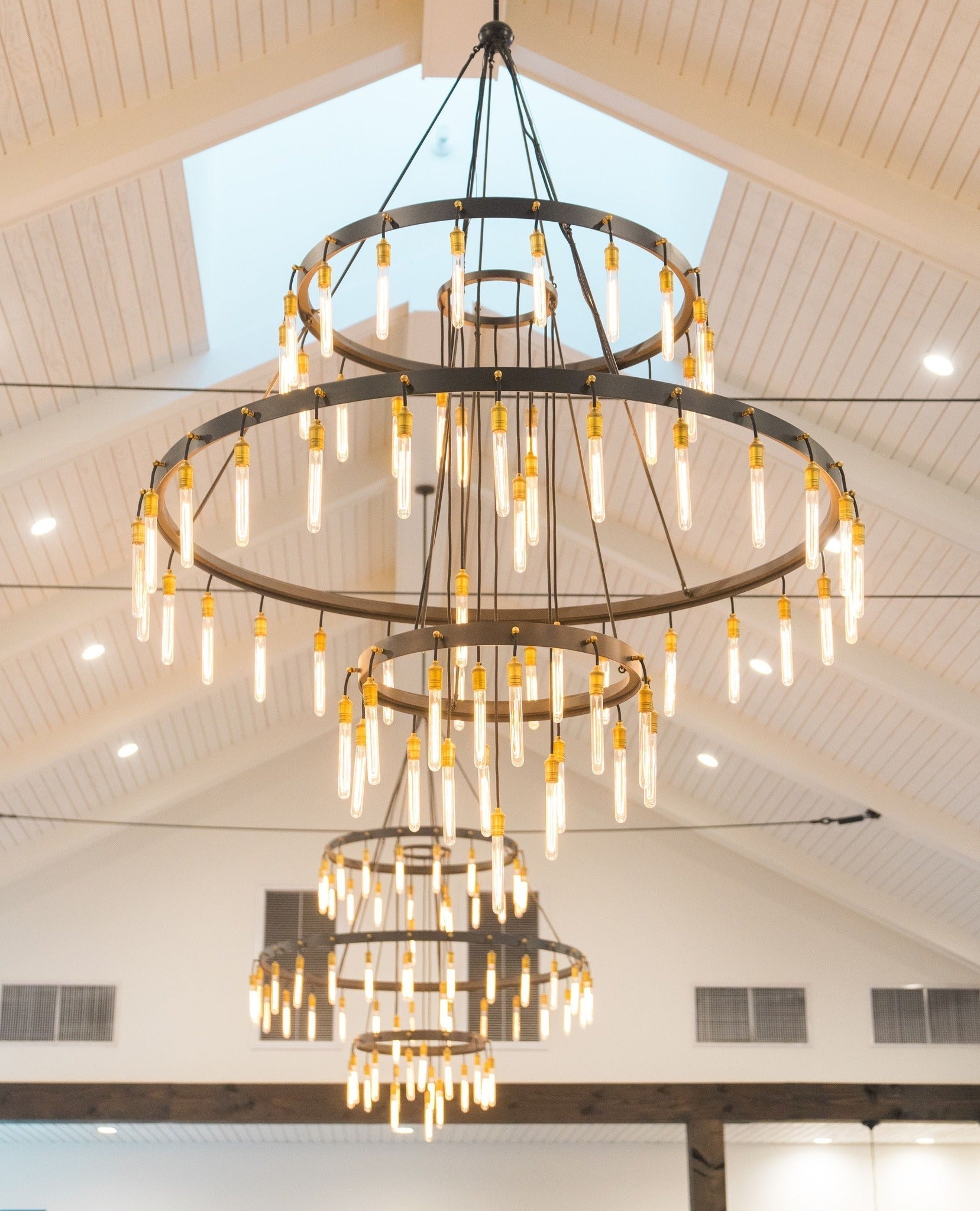 Retro-Inspired Metal Pendant Light Chandelier for Living Room/Bedroom/Staircase/Villa