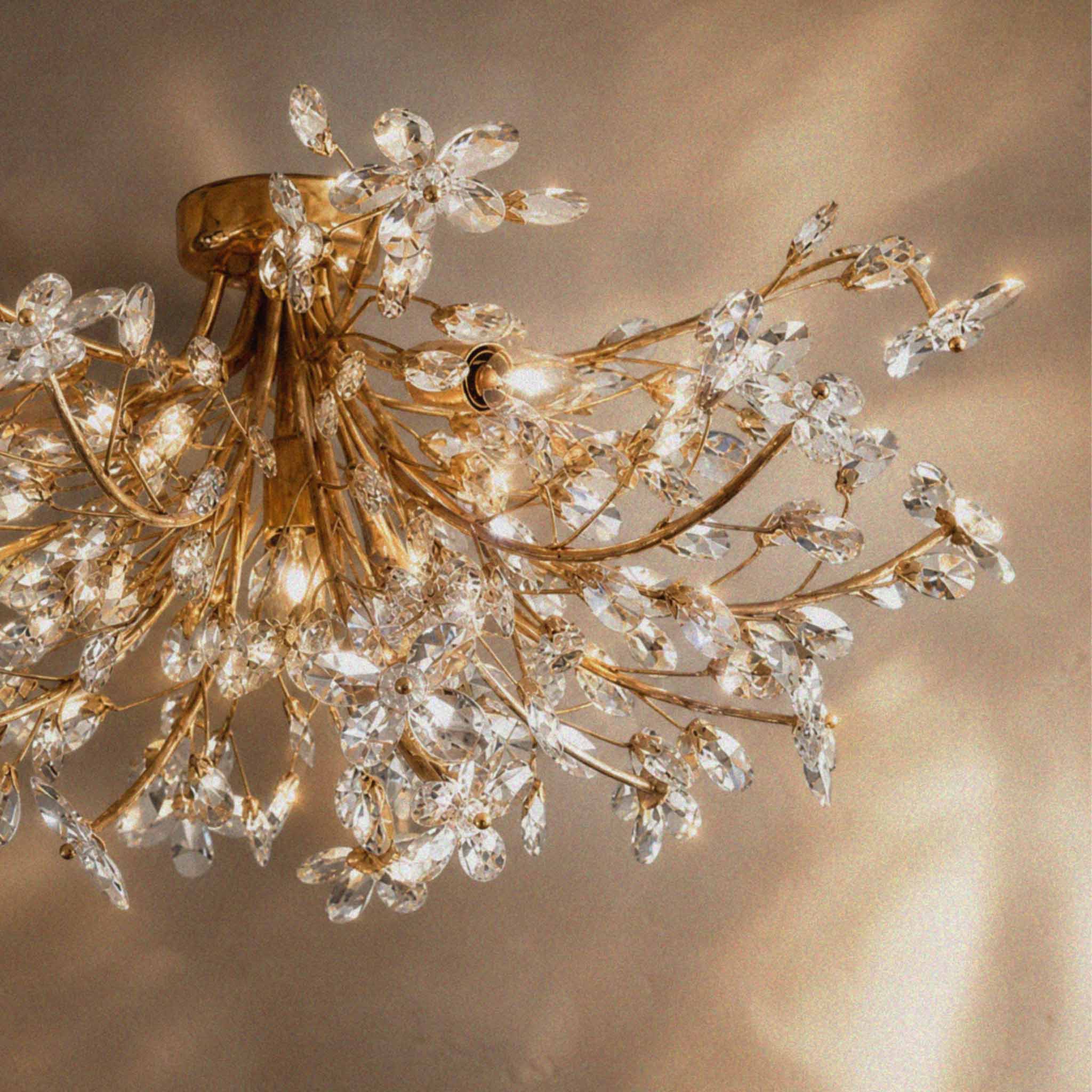 How to Choose a Chandelier for a Low-Ceiling Bathroom