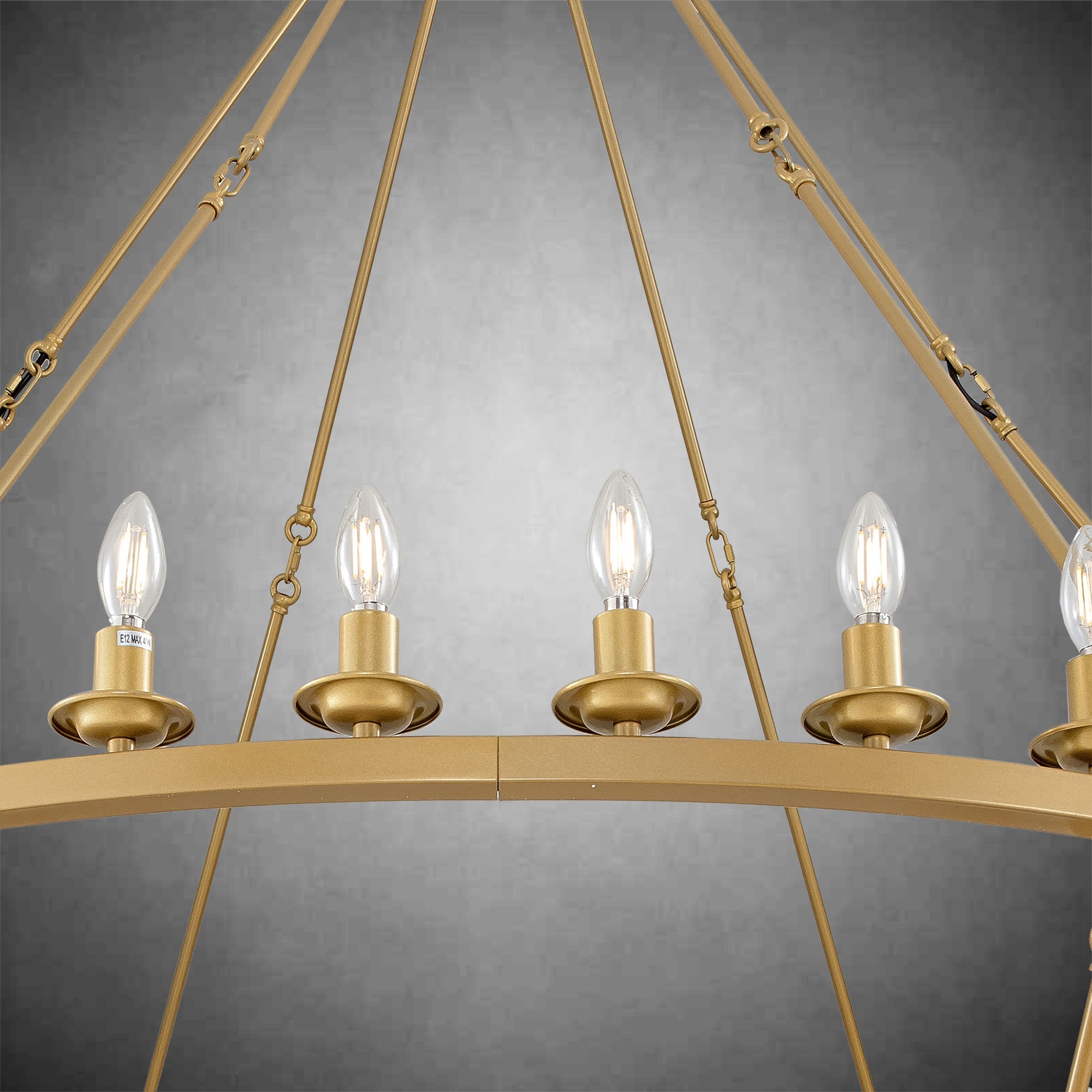 Modern wheel-shaped Chandelier