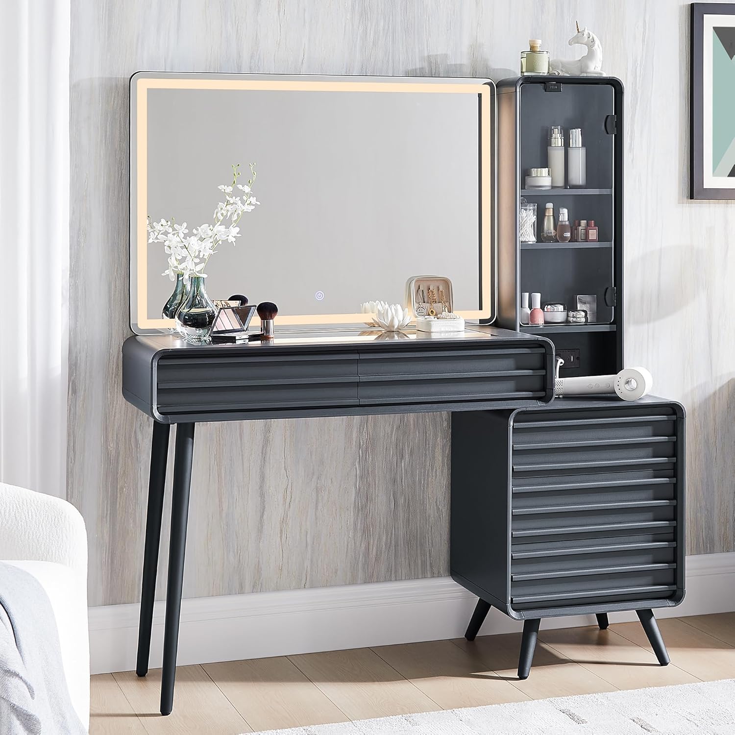 Fluted Makeup Vanity Desk with Lighted Mirror and Charging Station