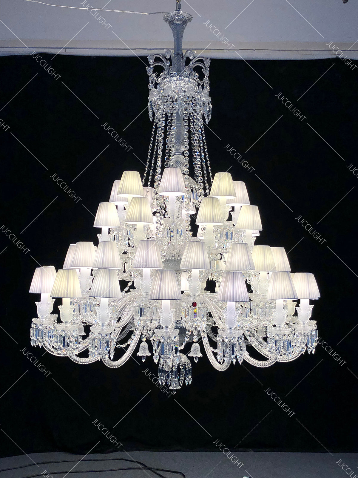 ArcadianTraditional Luxury Zenith Crystal Chandelier