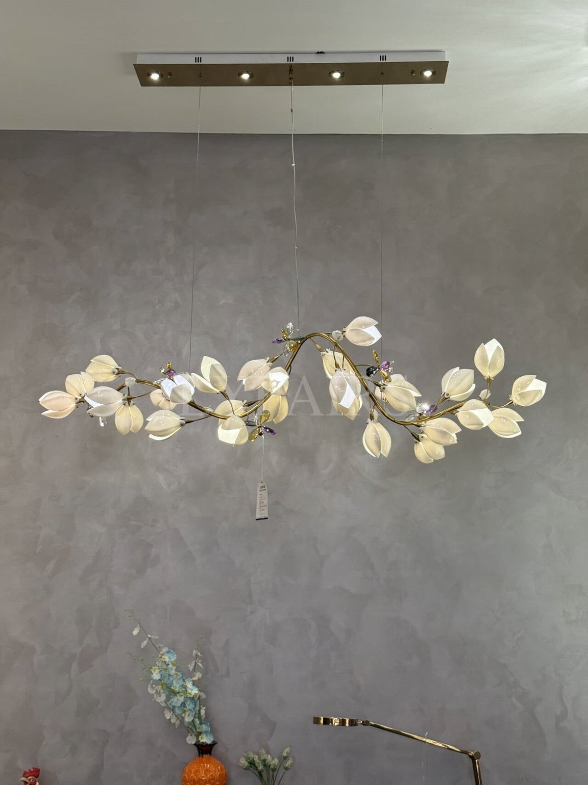 Art Design Creative Ceramic Magnolia Ring/Linear Chandelier for Bedroom/Living Room/Dining Room/Kitchen Island