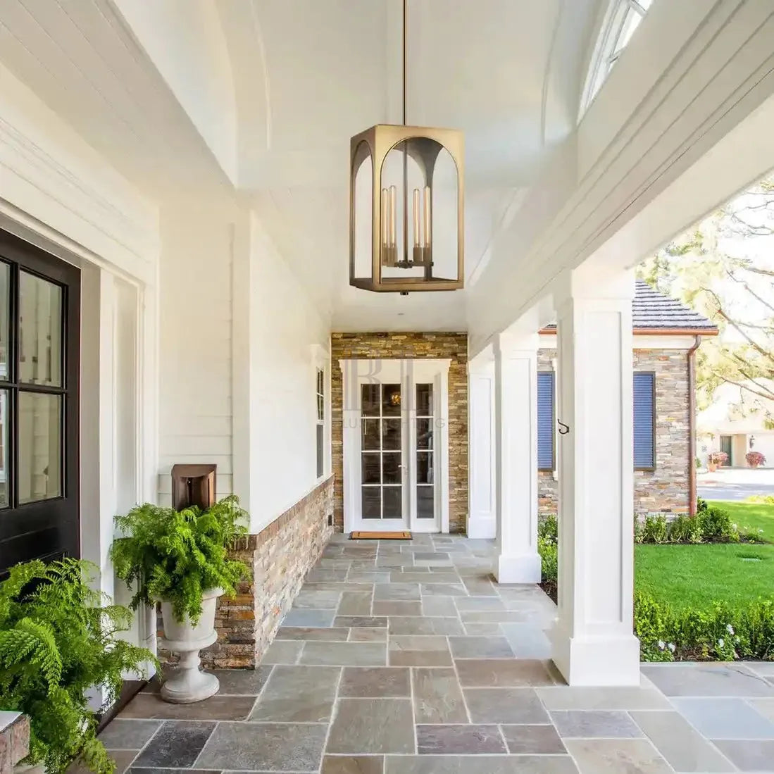 Palladian Outdoor Pendant – Brass or Bronze 28‑inch Wall Sconce
